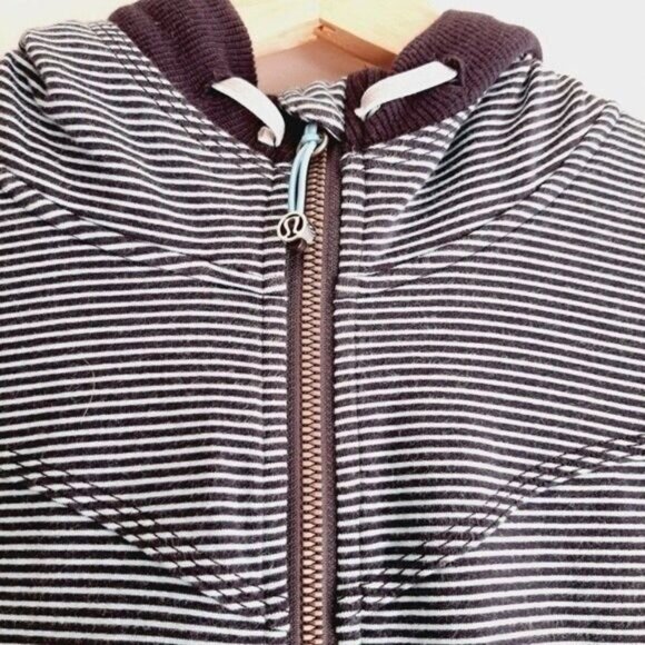 LULULEMON Bliss Break Hoodie Jacket Full-Zip Front Blue Stripe Sz M 6 8 - Picture 7 of 15